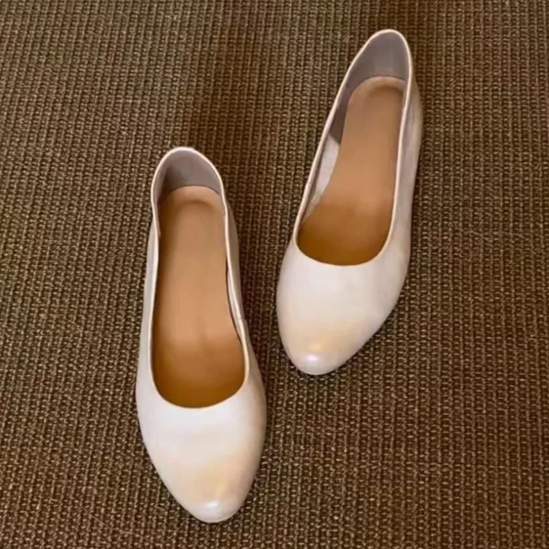 

2025 Winter Shallow Flats Women Soft Shoes Fashion Elegant Loafers Shoes Casual Cozy Women Sneaker Designer Zapatillas De Mujer