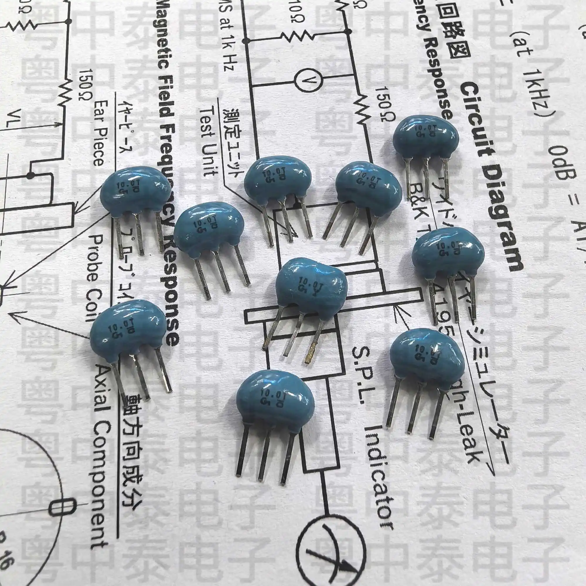 

100pcs/Japanese ceramic filter crystal oscillator CST10.0MTW 10.0MHz in-line 3-pin