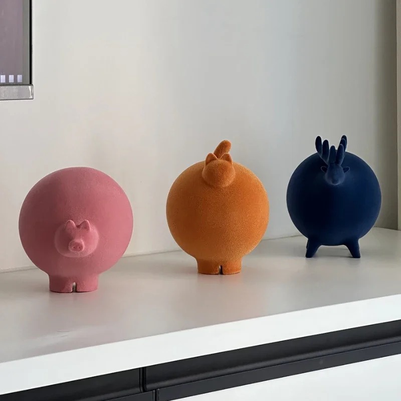 

Adorable Pig Figurine Living Room TV Cabinet Enhancement Desktop Animal Art Modern Luxe Decoration Cute Porcine Ornament