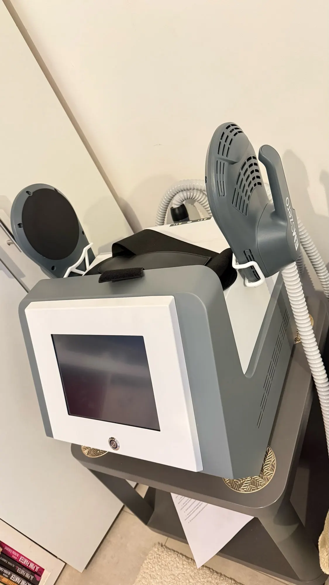 

Professional MYOSLIM Muscle Stimulation NEO 6500W RF Machine EMS Body Sculpting Equipment Fat Burning Slimming