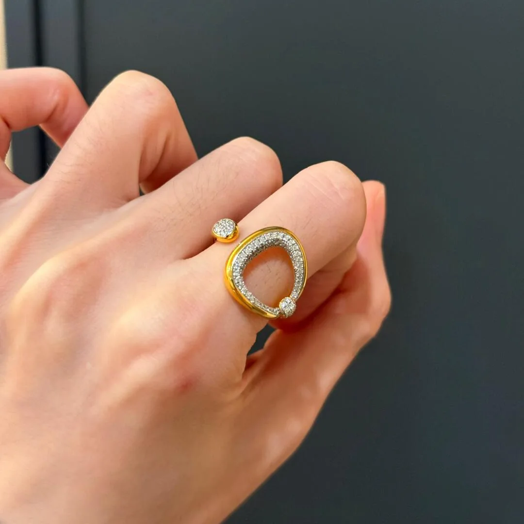 

New in Art Irregular diamonds inlaid Circular rings for women Opening Fashion and High End Ring Banquet party Jewelry Gift