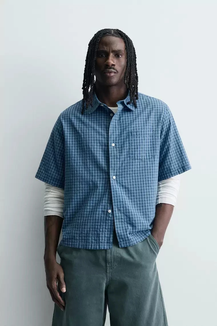 

New 2026 Men's Plaid Shirt Summer Fashion Square Pattern Loose Fit Casual Style Short Sleeve Reversible Fabric Resistant to D...