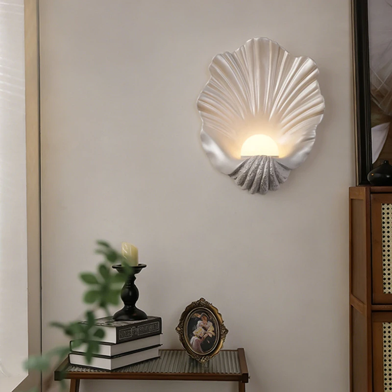 

Cream Style Resin Shell Wall Light Wireless Rechargeable LED Wall Lamp Romantic Ocean Decor Sconce for Apartment Corridor