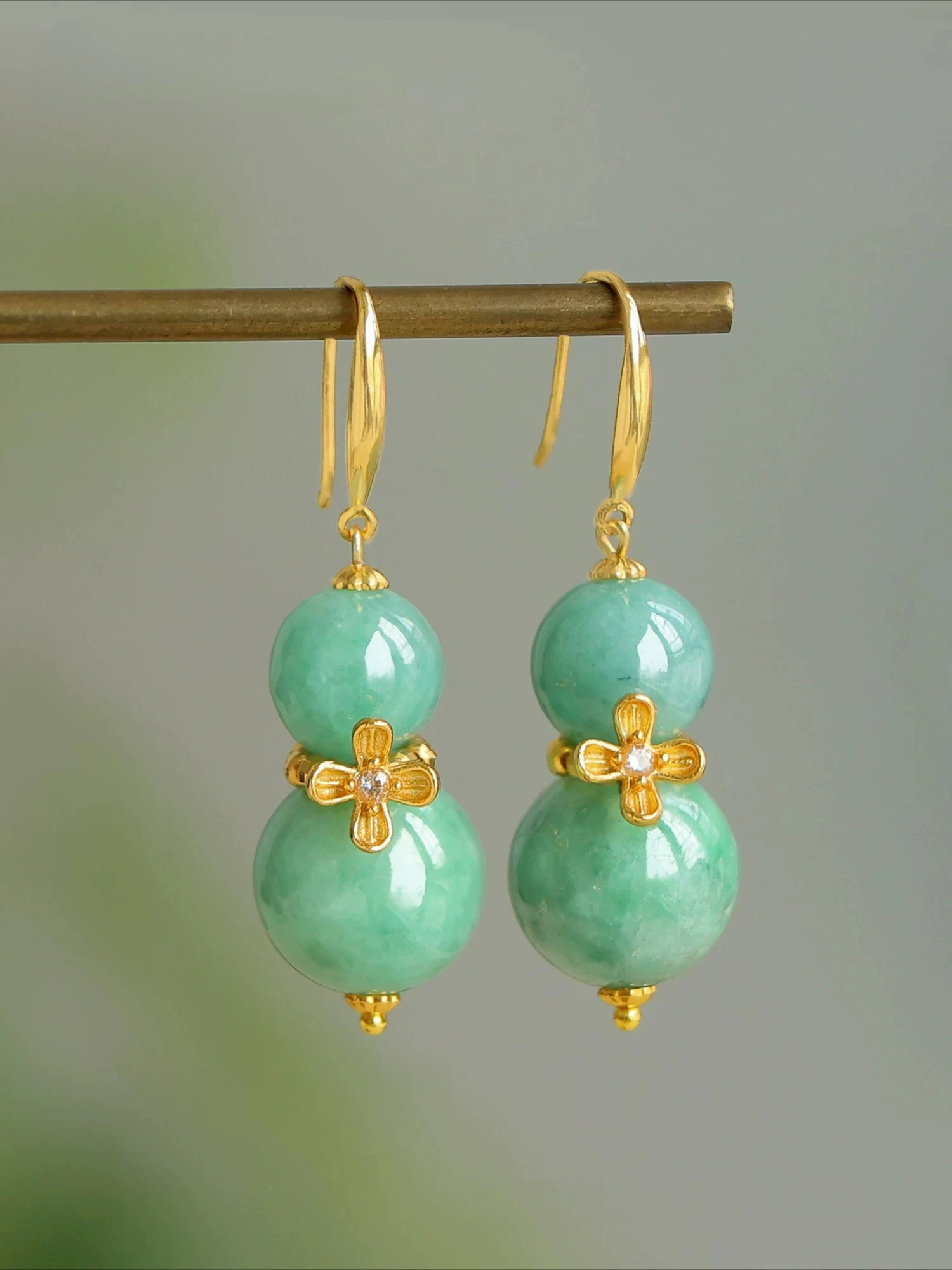 Natural Jade Gourd Earrings, 925 Silver Gilded, Chinese Vintage Dangle Earrings, Calabash Jade Bead, Traditional Chinese Jewelry