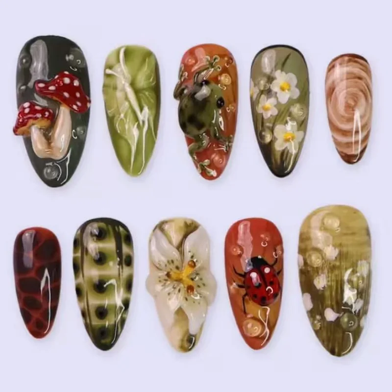 

24pcs Dark Forest Insect Nail Art 3D Stereoscopic Frog Ladybug European and American Personalized Spicy Girl Fake Nail Slices