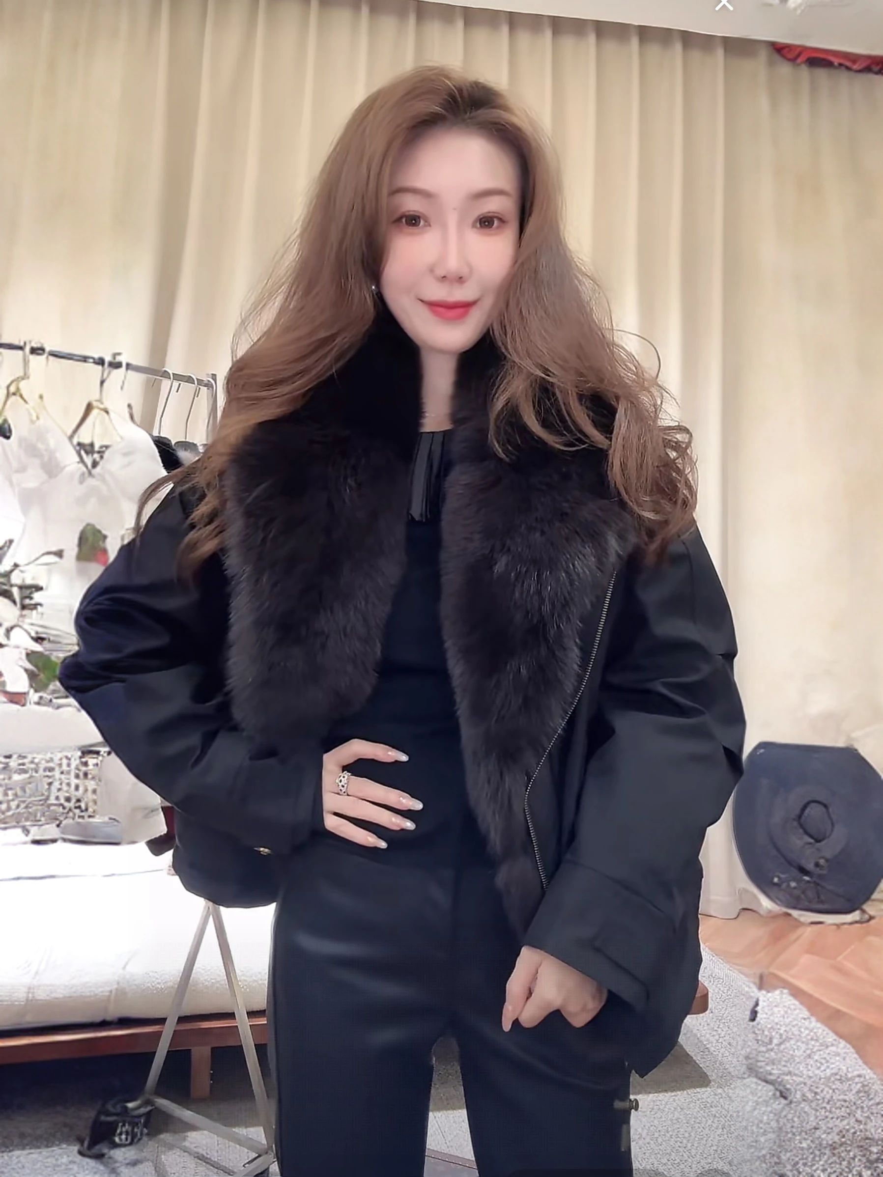 

Warmth Luxury Quiet Elegance Long Sve Fur Collar Jaet DEDM•STUDIO Женская модная верхняя одежда премиум-класса