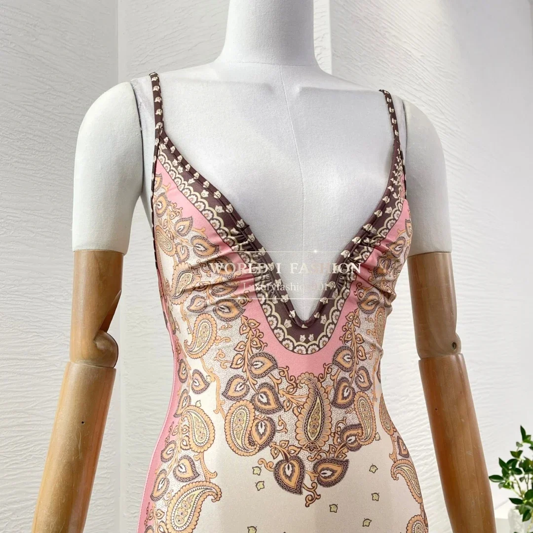 ชุดว่ายน้ําวันพีชแขนกุดแหวนเหล็กคอวี 2025 แฟชั่นใหม่สีชมพู Paisley พิมพ์ลึก