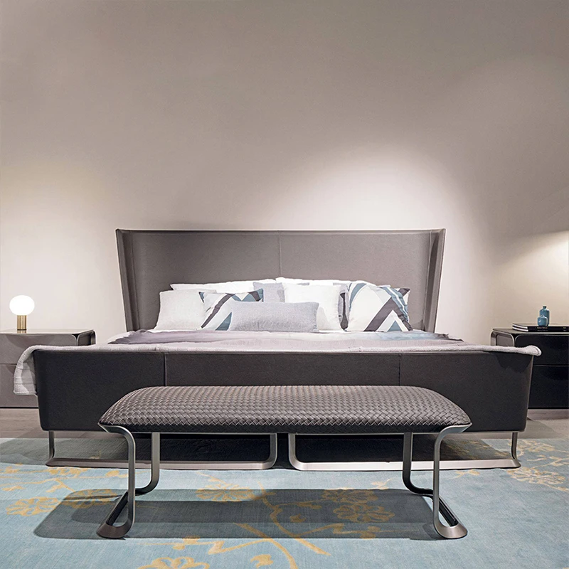 Bankbett aus Edelstahl