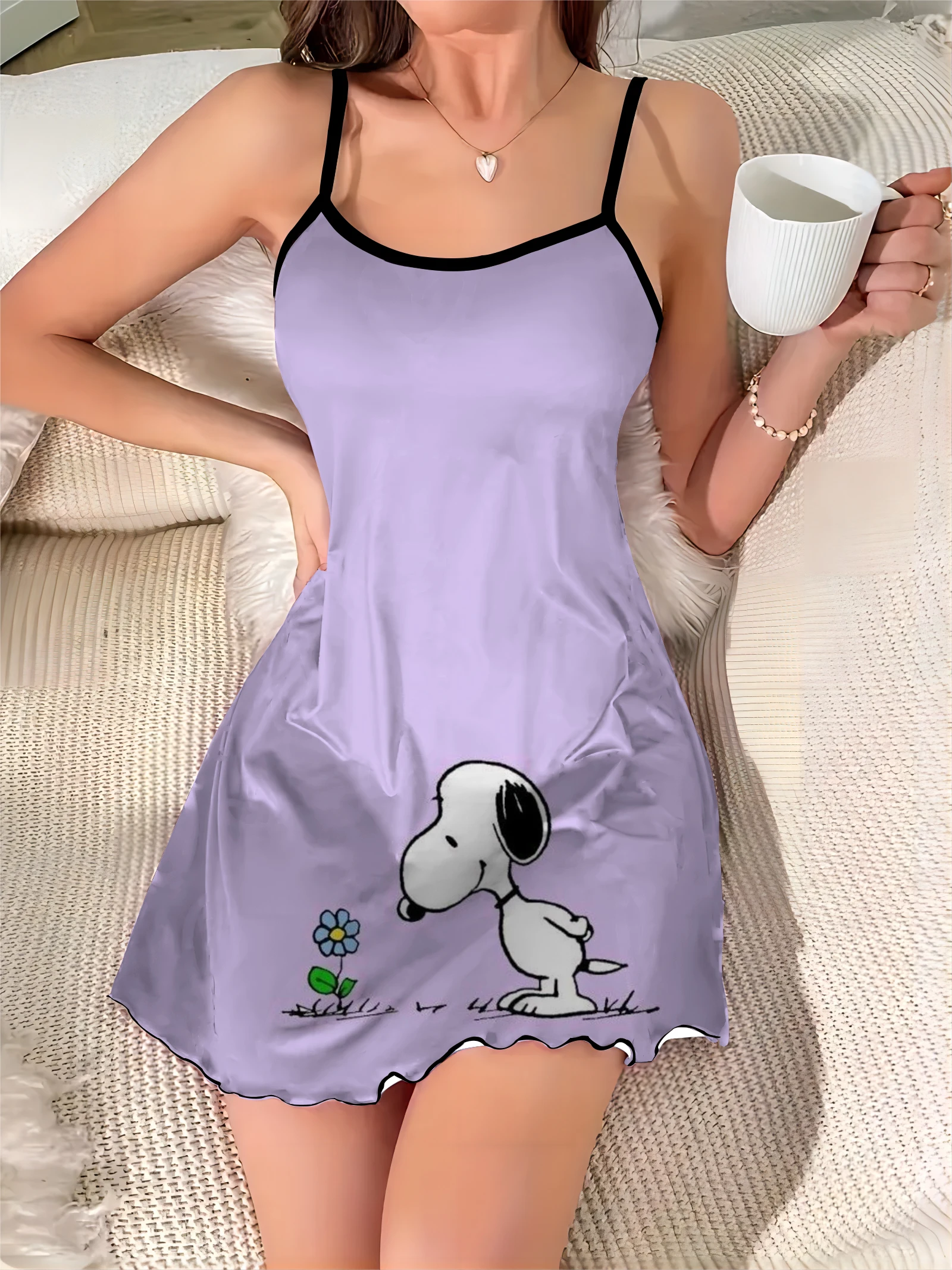 Snoopy Satin Oberfläche Salat besatz Rundhals ausschnitt sexy Kleid elegante Kleider für Frauen Pyjama Rock Mode Sommer schicke Mini Trim