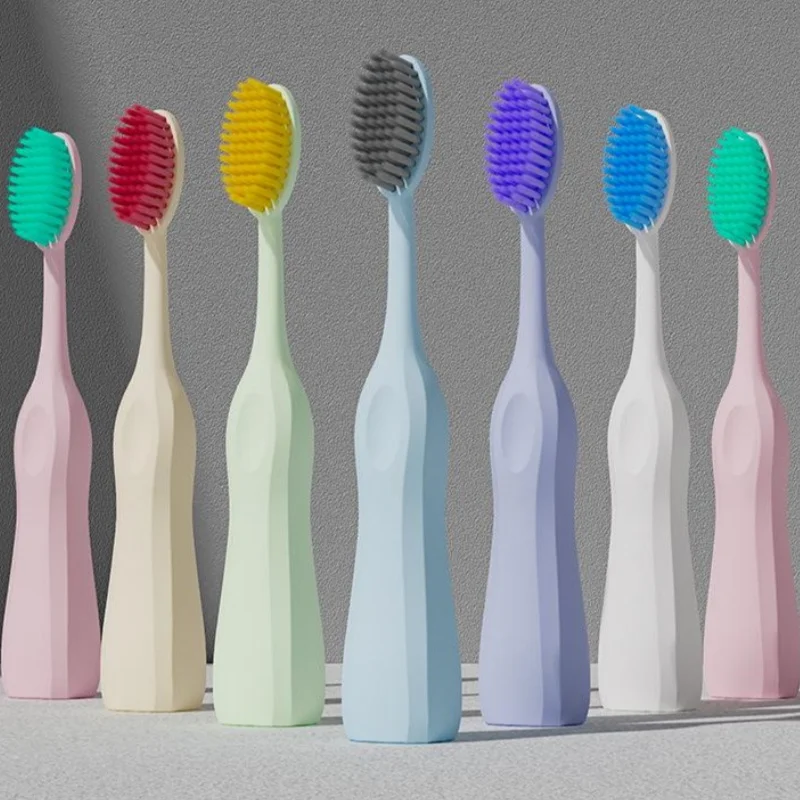 4 عبوات، ألوان عشوائية، رأس فرشاة عملاقة، فرشاة أسنان كبيرة جدًا، شعيرات ناعمة ممتازة، تنظيف منزلي للبالغين، حماية اللثة، فرشاة أسنان واسعة الرأس