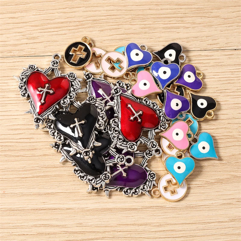 10 Stück niedliche, bunte Emaille-Anhänger in Form von Herzen und Kreuzen zum Basteln von Halsketten, Ohrringen, Armbändern und anderen Schmuckstücken. – Detail 4