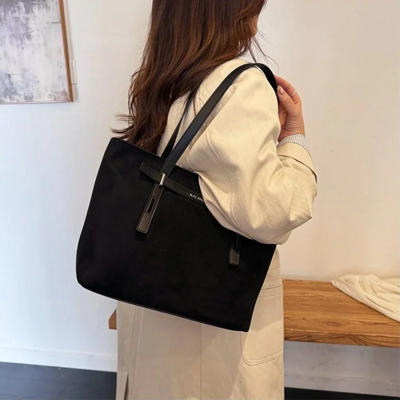 

Simple Practical Diaper Bag Crossbody Baby Care Business Meeting Exquisite Chic Versatile Timeless Stylish Parent-Friendly