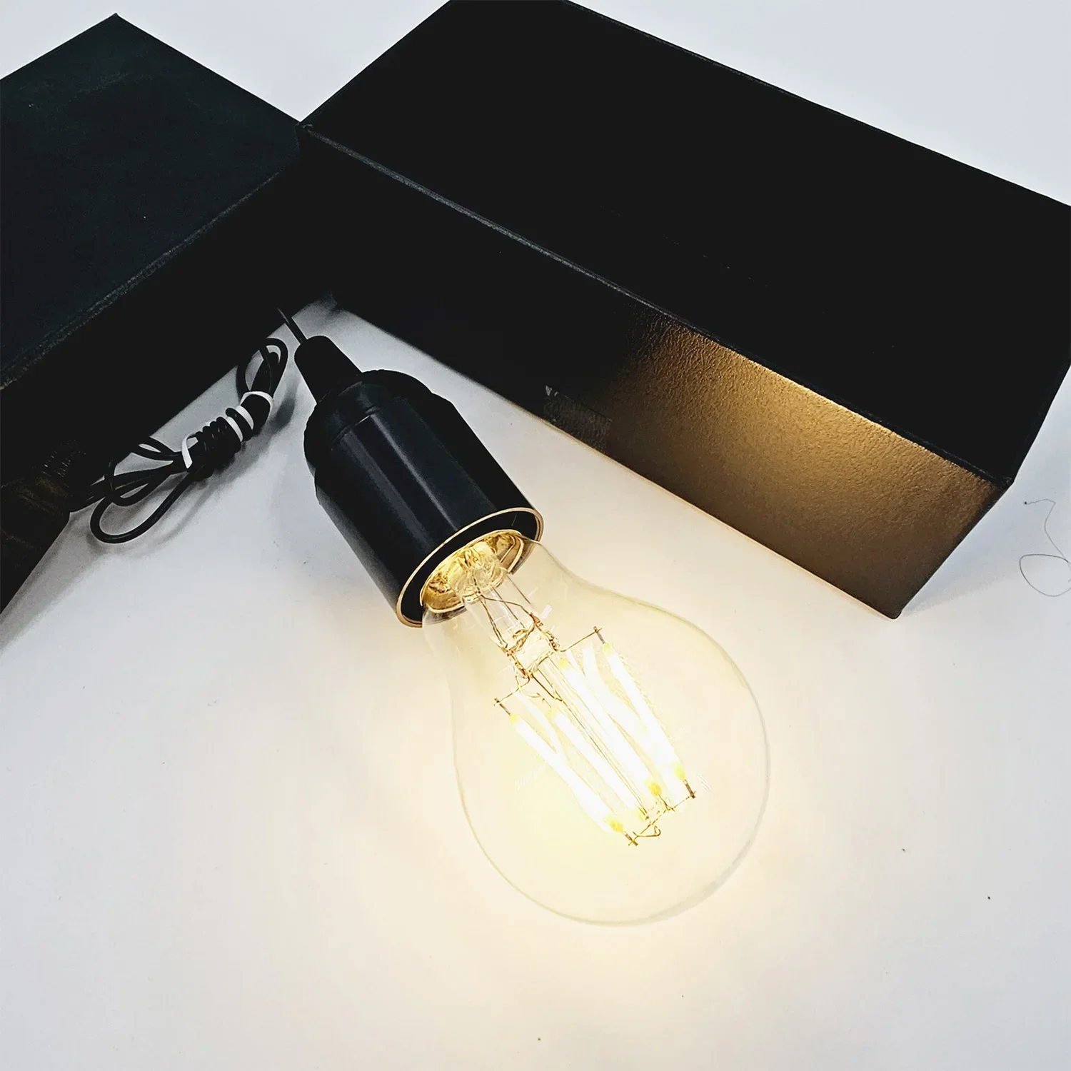 

Свет Бога (магнитный контроль) Волшебные трюки Светящаяся лампочка с настроением Таинственные сценические иллюзии Уловки Ментализм Лампочка