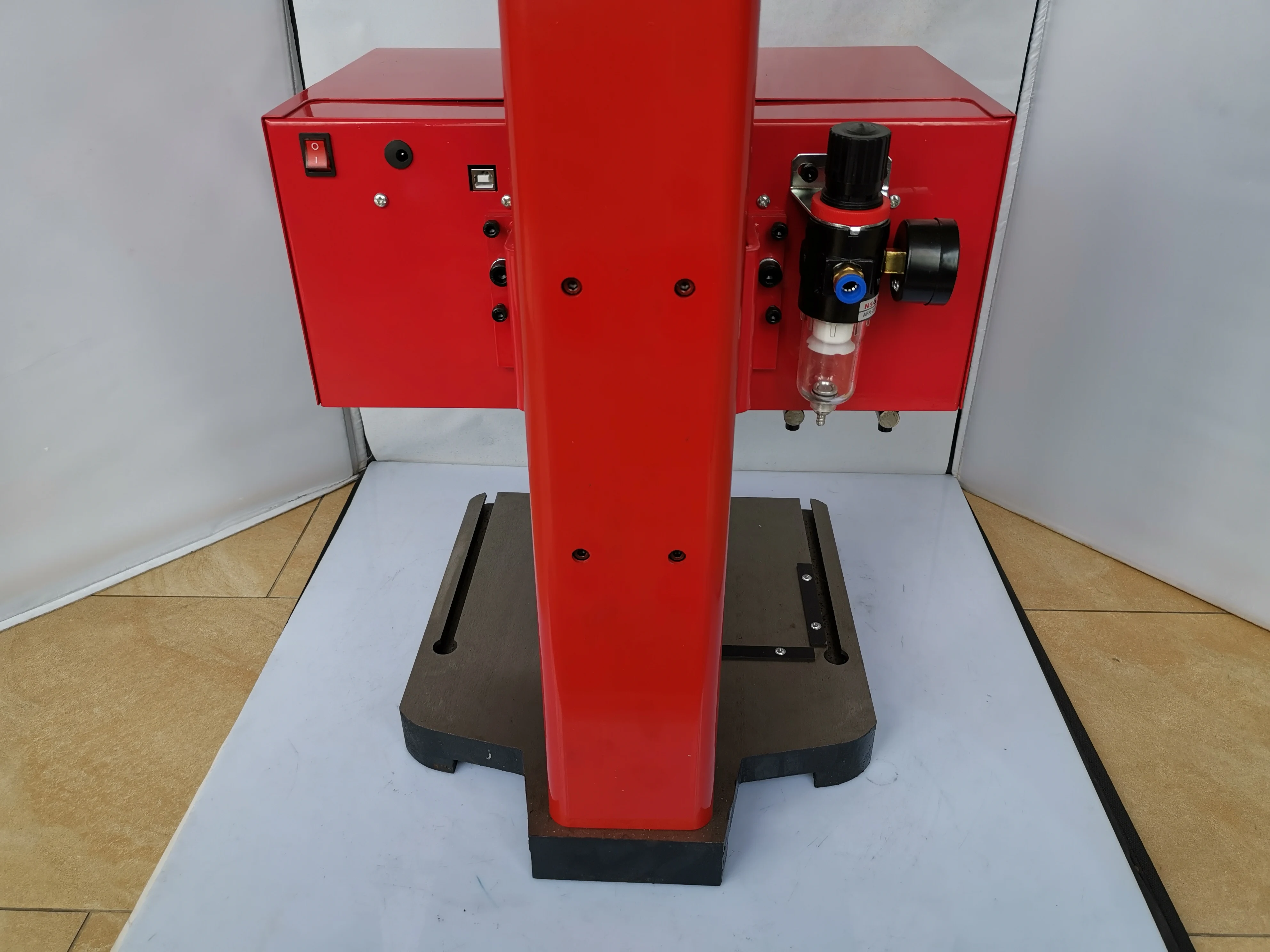 Area marcatura Macchine per marcatura pneumatiche piatte 200x300mm, Macchine per marcatura targhette, Dati di controllo connessione computer USB