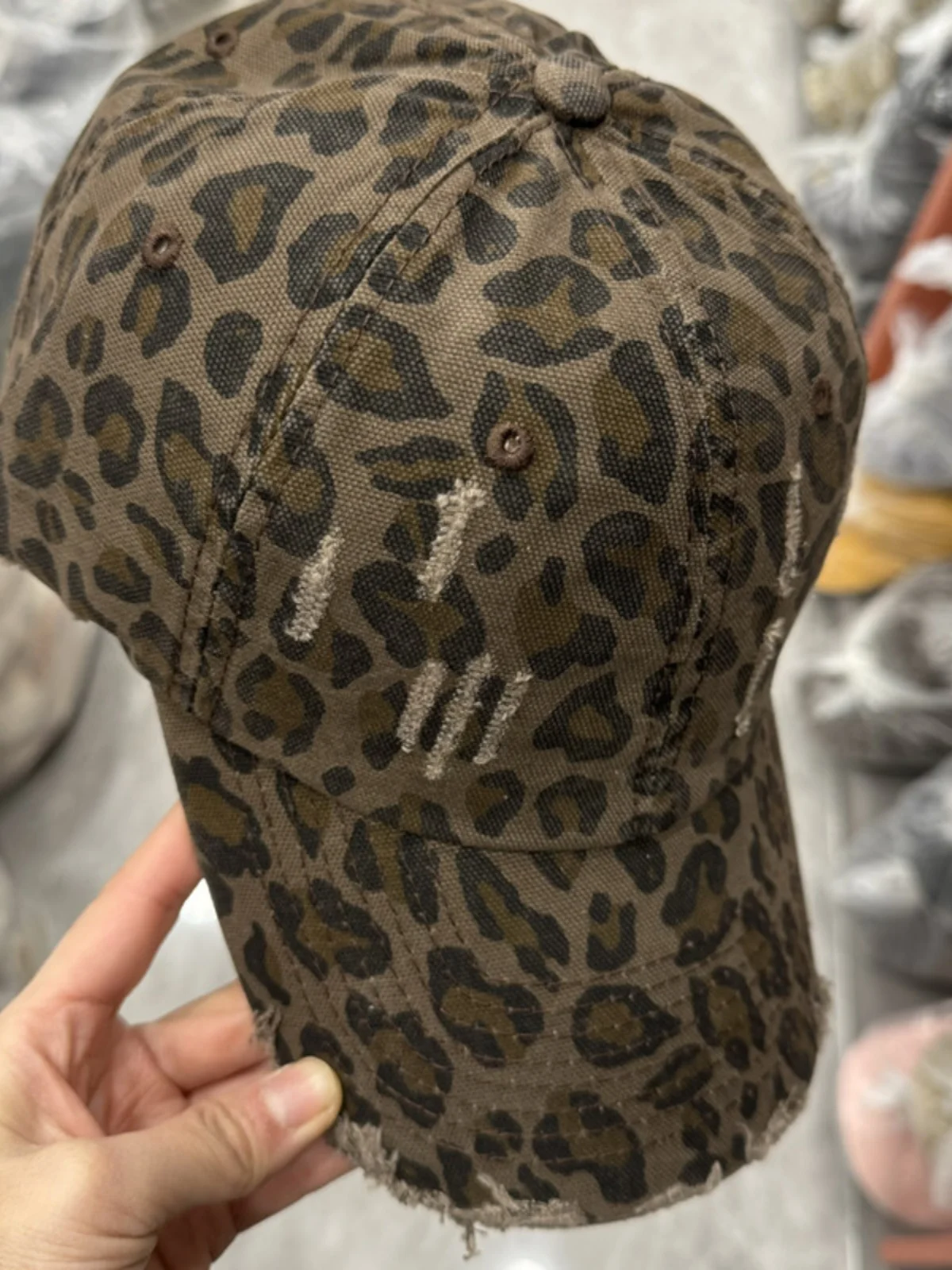 Fashion Brand Color Leopard Print Hat Broken Fashion Baseball Cap Women Do Old Thin Worn Worn Couple Hundred Soft Caps