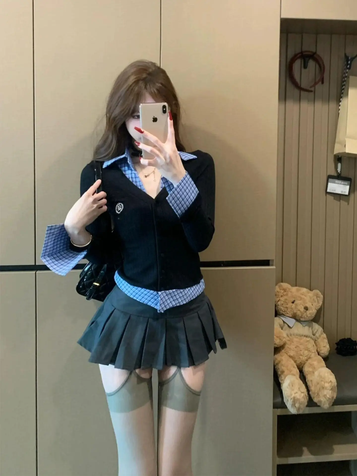 

Spring Fashion Chic Sweet And Spicy Skirt Set Women's Short Poodle Skirt Long Sleeve Neck Two-Piece Set Complete Outfit
