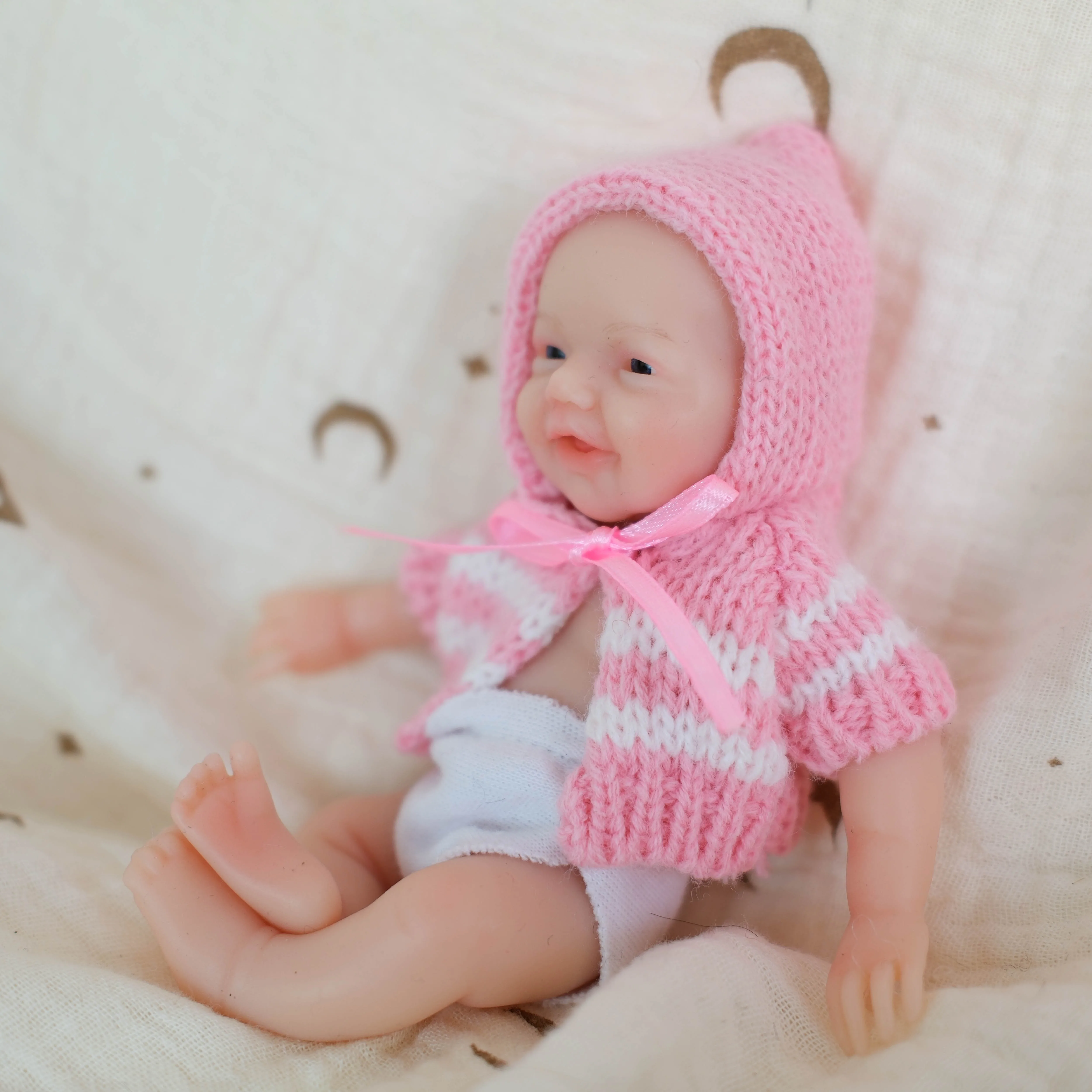 NPK 6 Inch Flexible Reborn Baby Doll Platinum Silicone Super Soft Solid Mouth Can Open Cute Charlie Girl Palm Doll