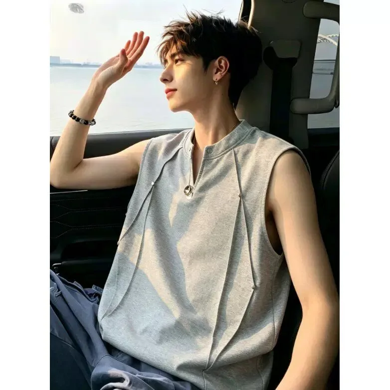 

Loose Fit Rivet Embellished 300 Pounds Men's Sleeveless Vest Summer 2026 Trendy Brand High Street Sporty Shoulder Bared Top
