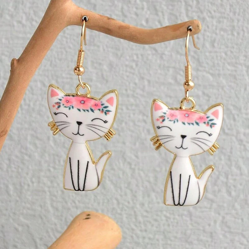Lovely Cat Drop Earrings for Women Resin Animal Dangle Hooks Earrings Girls Party Holiday Jewelry Accessories