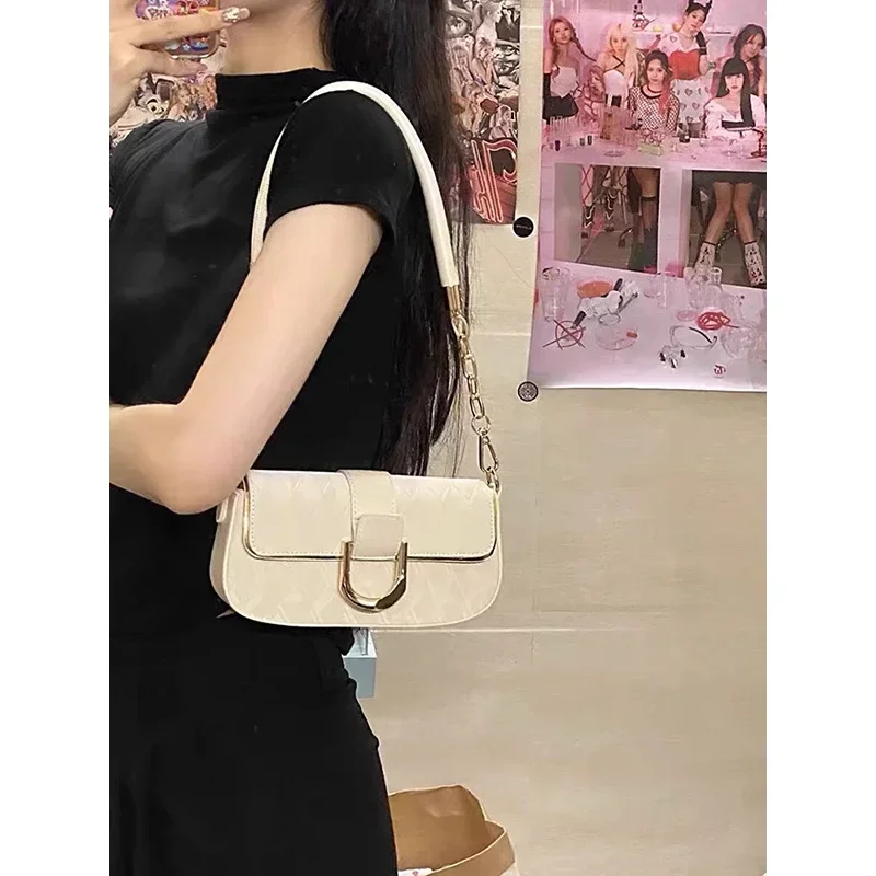 

2023New High-qualitySimple Temperament Chain Small Square Bag Single Shoulder Crossbody Bag Fashionable and Versatile Armpit Bag