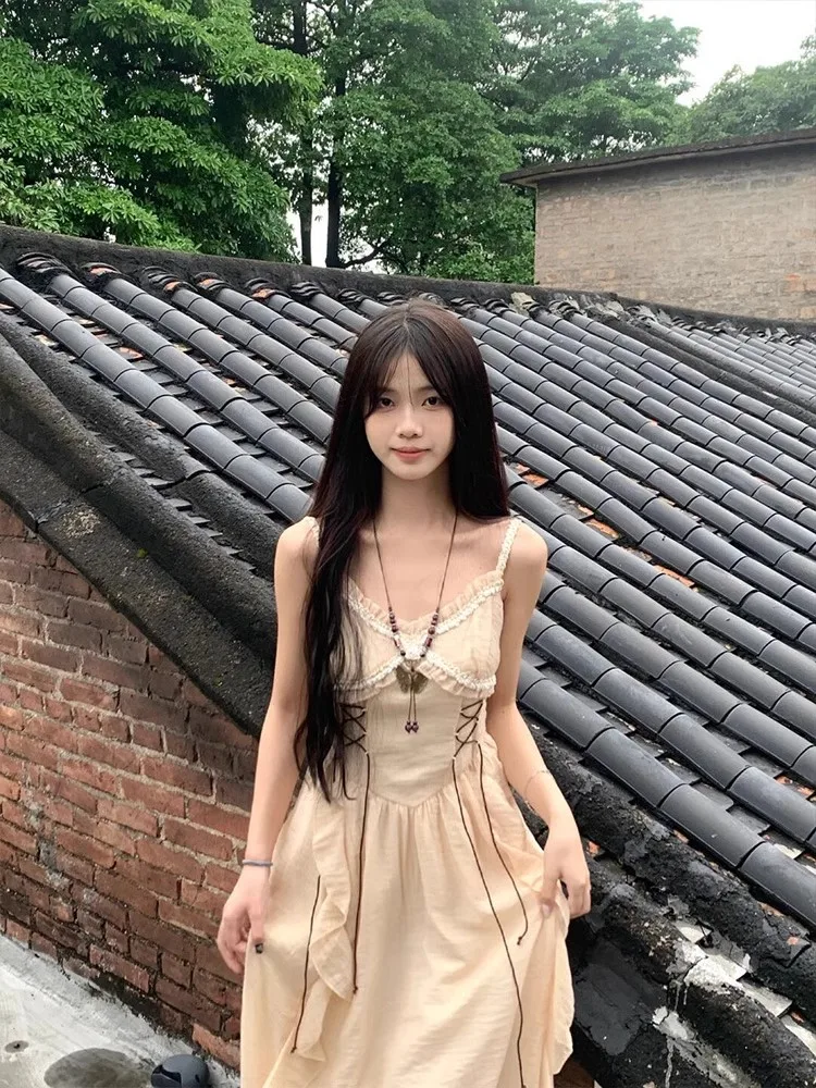 Vestido Midi F Plus Size Estilo Boho Vintage Novo de Verão com Cinto, Efeito Emaecedor, Bainha Irregular e Sem Mangas