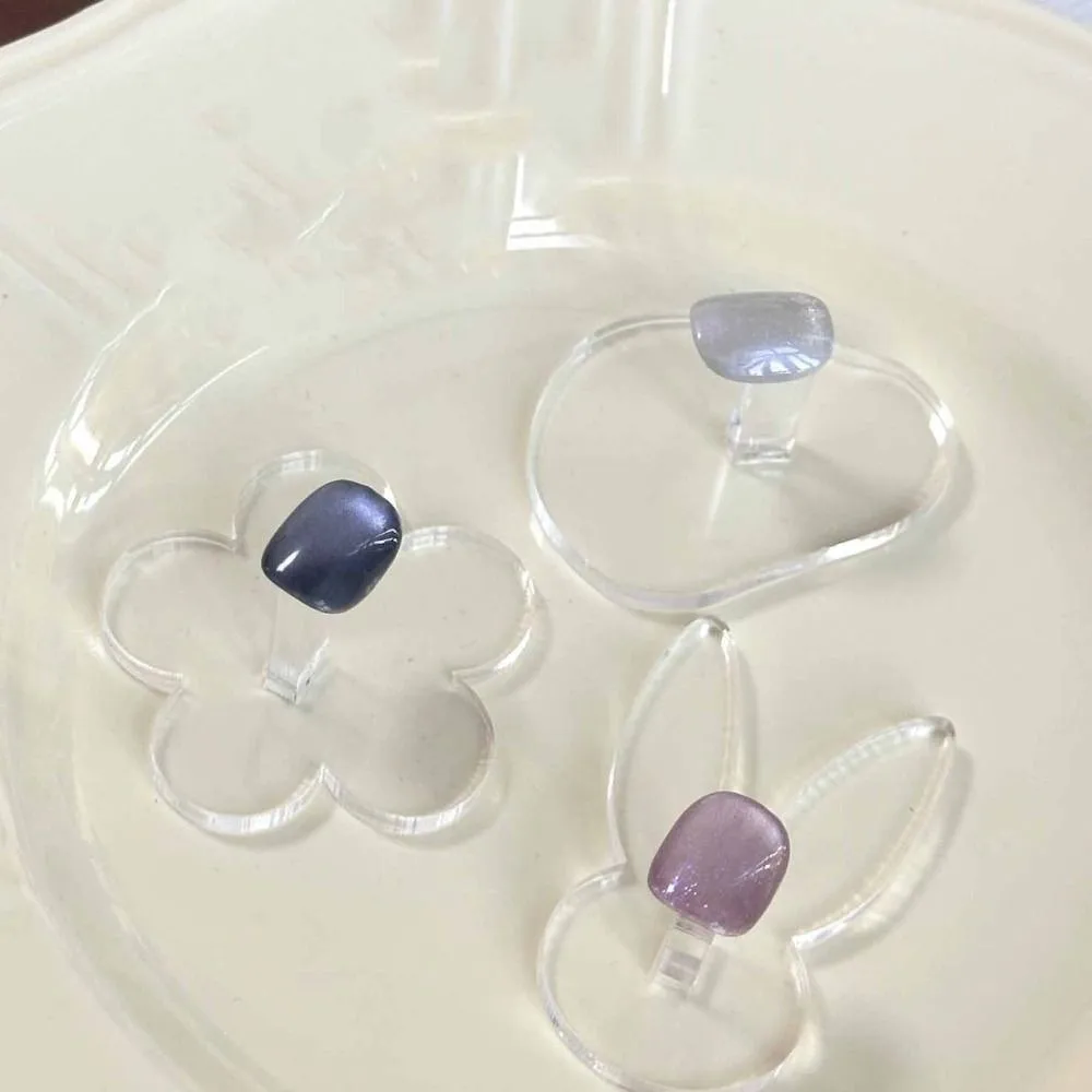 Pratica porta unghie in acrilico acrilico trasparente a forma di cuore espositore per nail art base in acrilico pratica di nail art