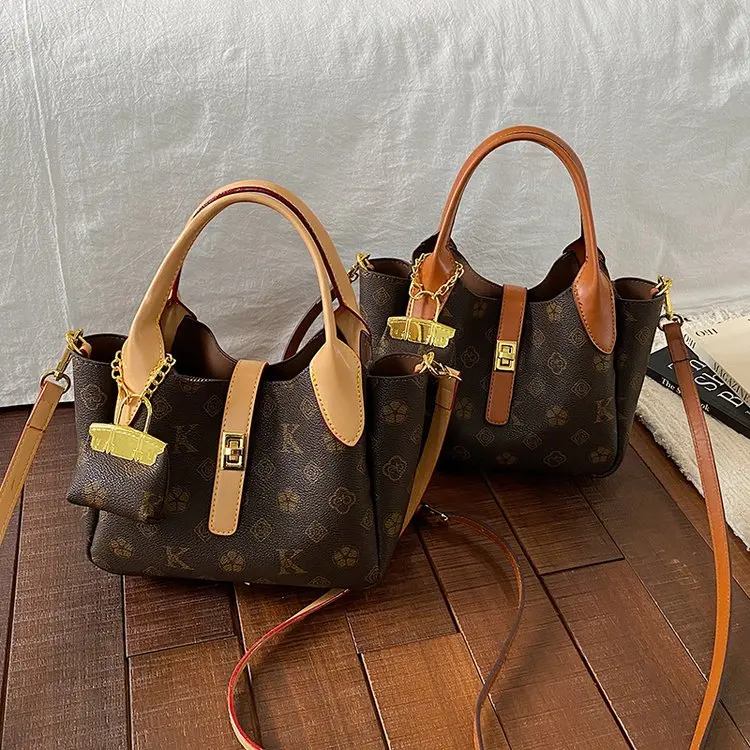 Designer Vintage Diaper Bag For Women Elegant Crossbody Bag Luxury Minimalist Tote Leather Textured Original Retro Bag