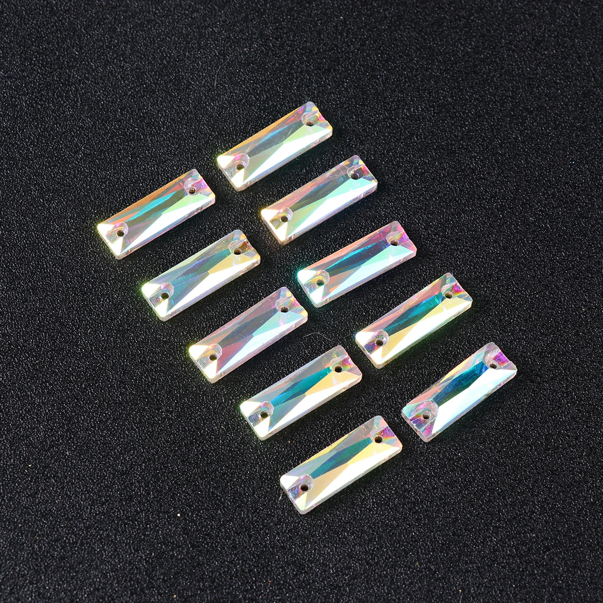 

100pcs Glass Rhinestones Shining Colors Hard Abrasion Resistant Gems Crafting Claw Sewing Beads Clothes Shoes Wedding DIY