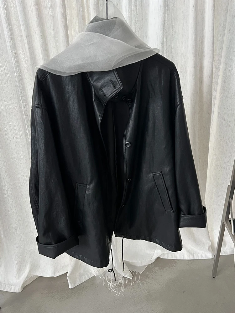 [EAM] Beige Drawstring Big Size PU Leather Jacket New Stand Collar Long Sleeve Women Coat Fashion Tide Spring Autumn 2026 1DJ949