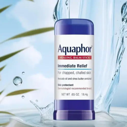 Imagen 2 del producto Aquaphor Bálsamo Reparador en Barra, Bálsamo Labial Hidratante con Aceite de Aguacate y Fórmula de Manteca de Karité, Deja la Piel Suave, Bálsamo Multiusos