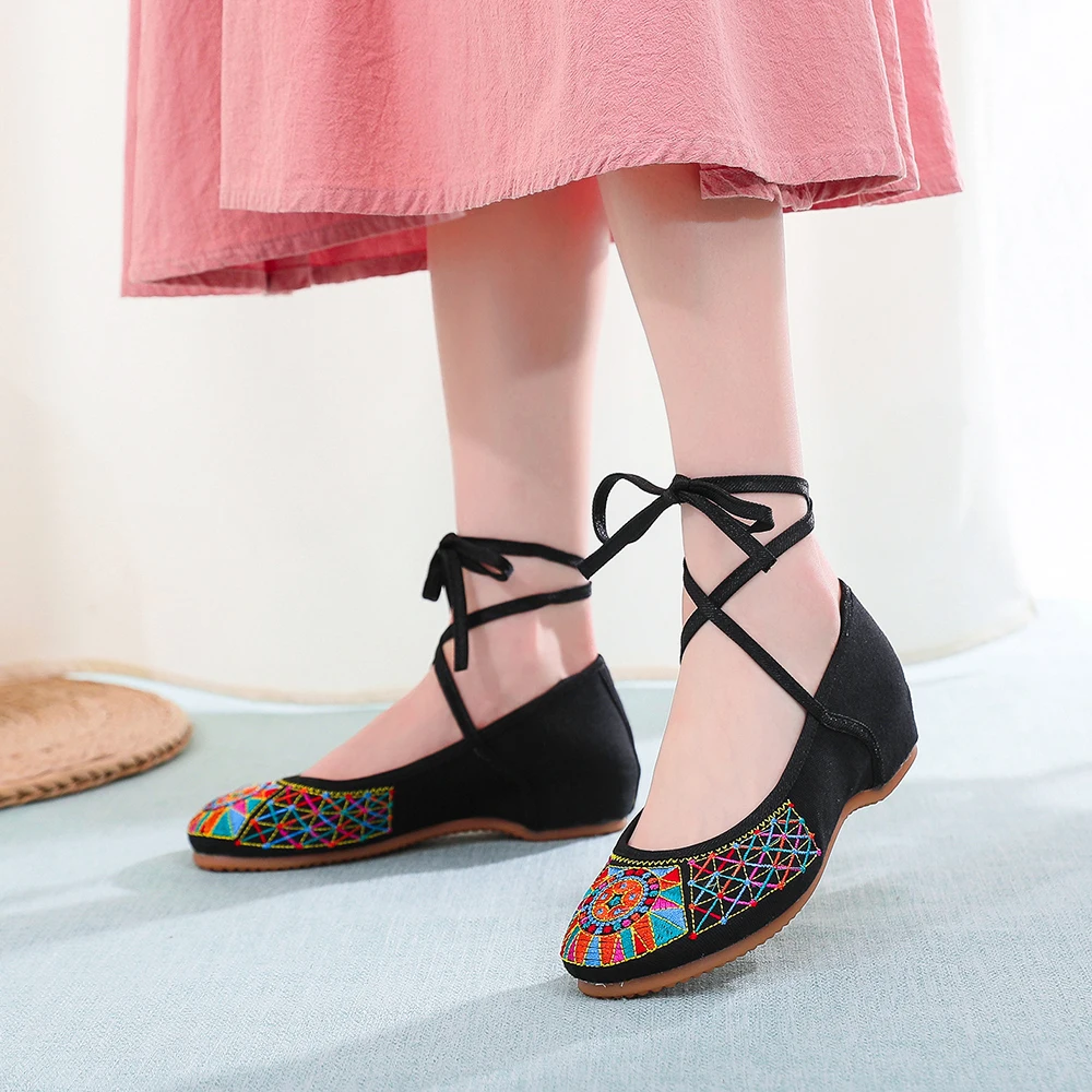 Veowalk Handmade Fashion Vintage Women\'s Old Peking Ballet Flats Ladies Embroidery Soft Sole Lace-Up Casual Shoes zapatos mujer