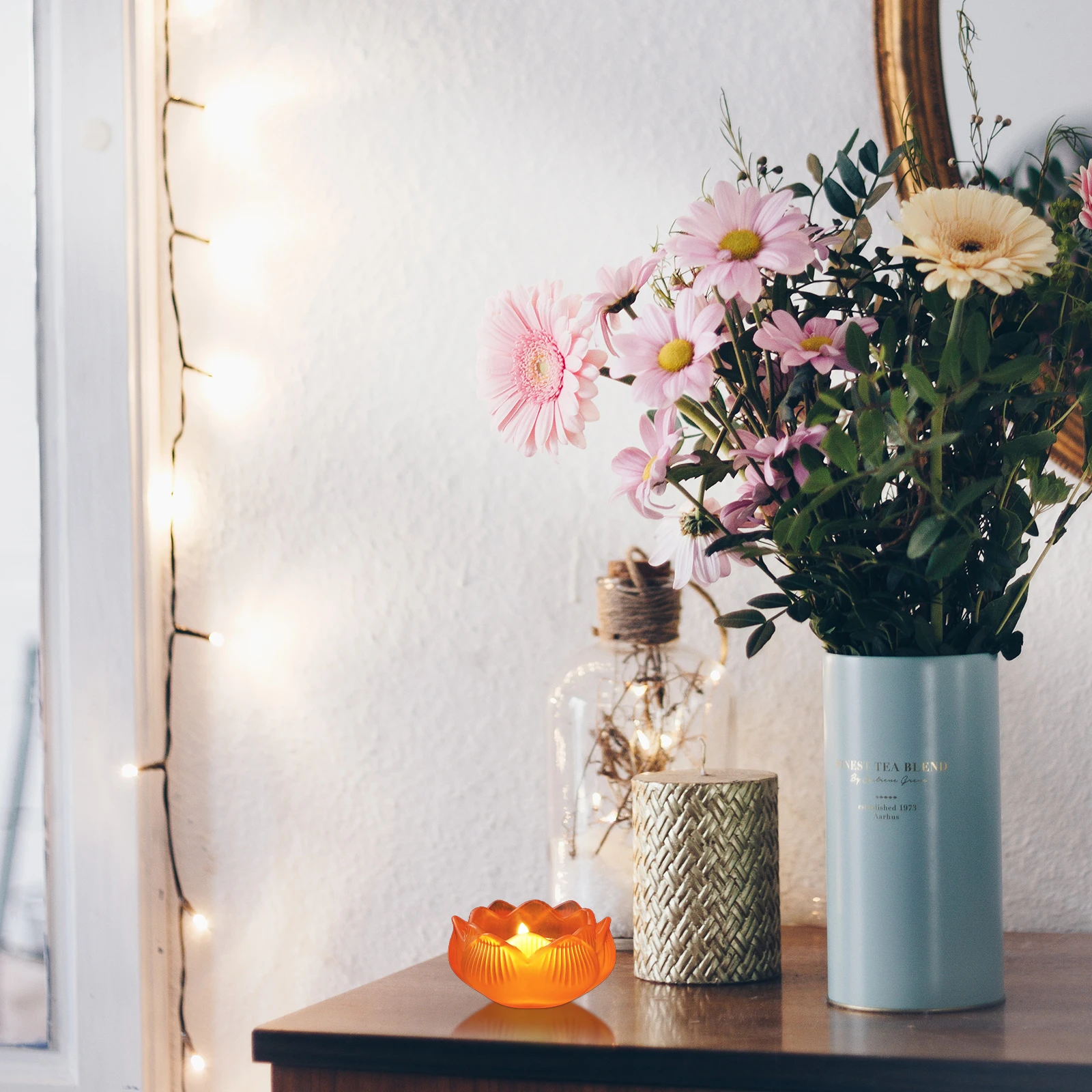 

2Pcs Lotus Shaped Glass Candleholders Strong Durability Elegant Color Design Religious Tool Tabletop Adornment