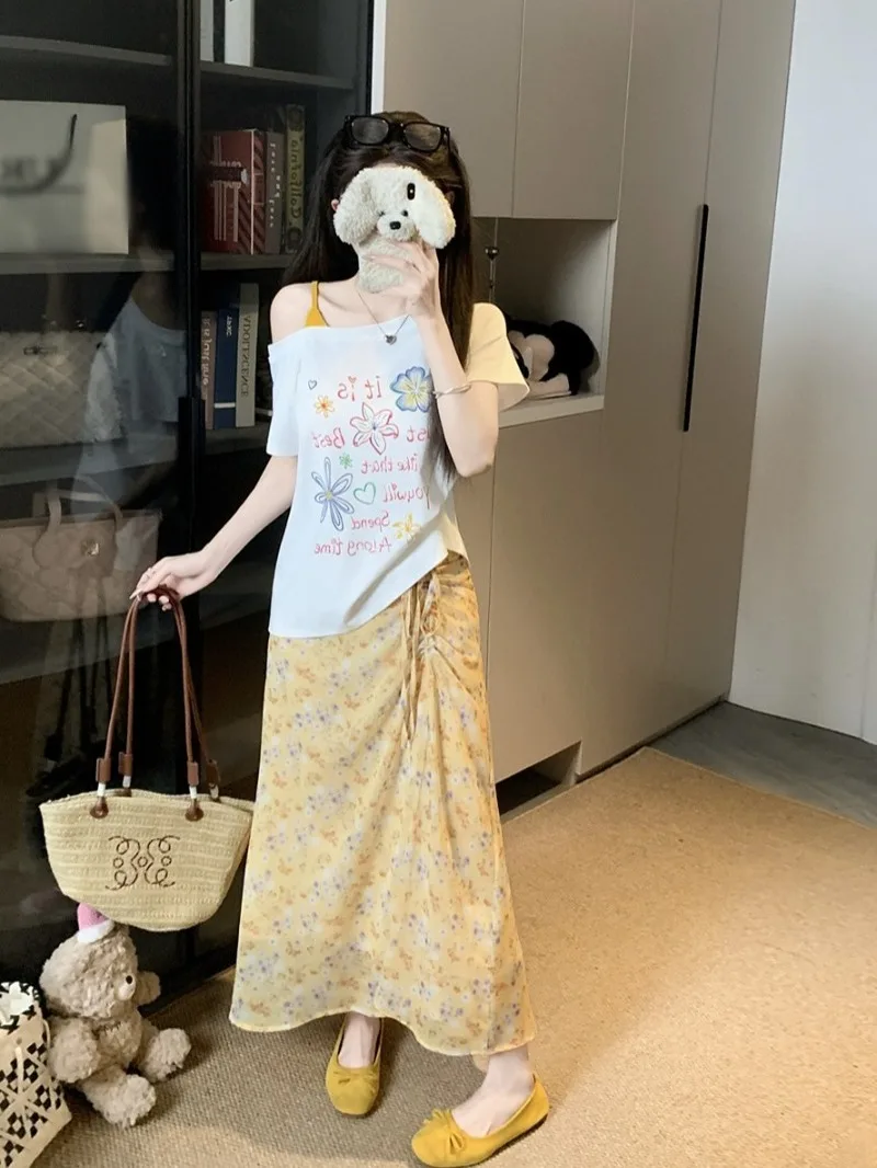 

plus Size Lazy Style Shoulder Bared Short Sleeve Floral Print Top And Half Length Skirt Fashionable Summer Outfit Two Piece Set