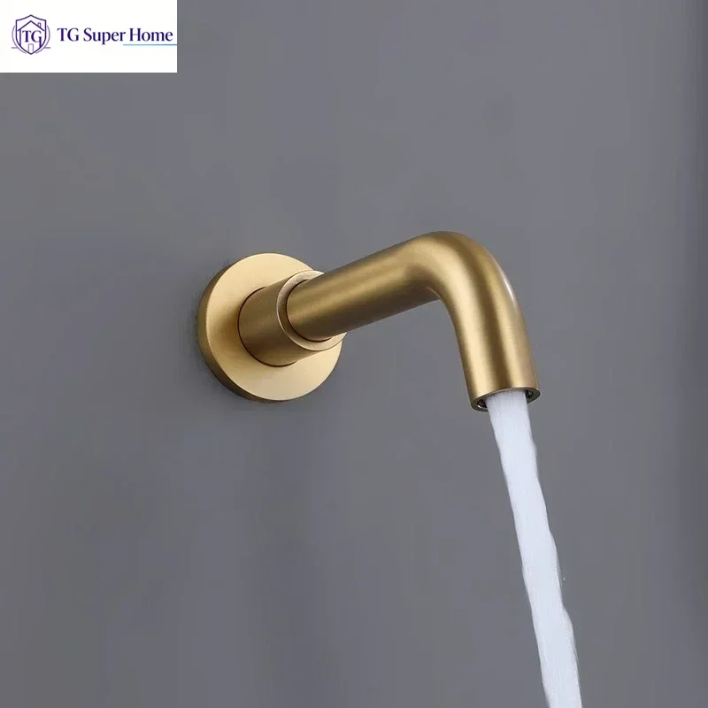 Copper spout wall-mounted rotatable swing nozzle concealed shower shower fittings under the spout faucet gold color