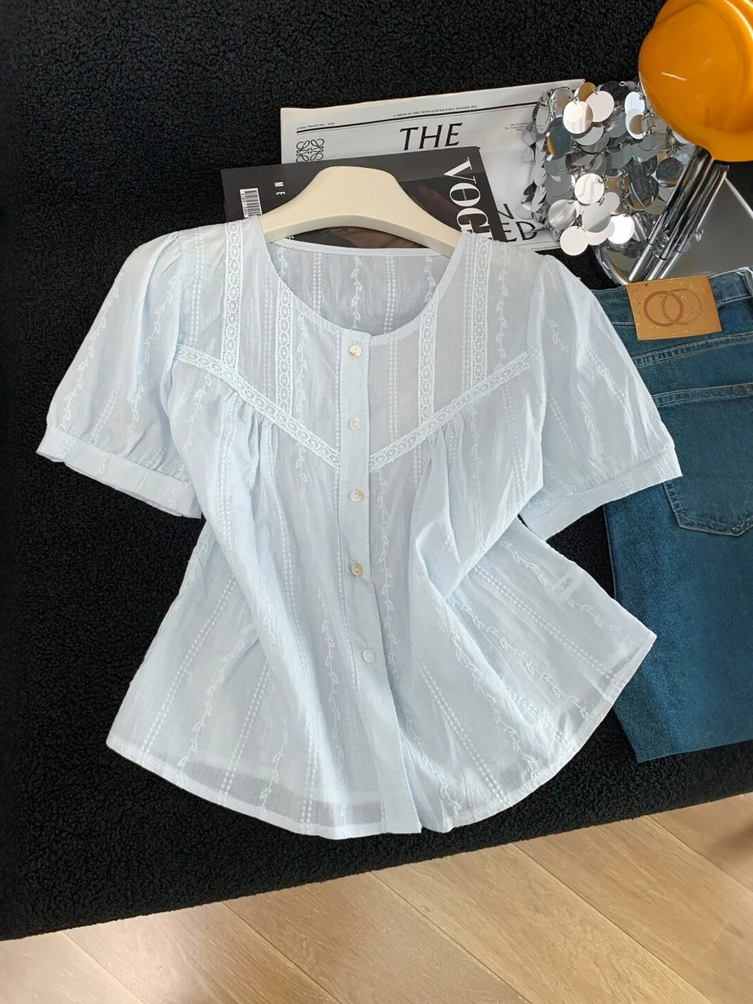 

Sweet Style Embroidered round Neck White Shirt Women's Summer 2026 New Fashion Short Sleeve Top Korean Version Cotton Pure Color
