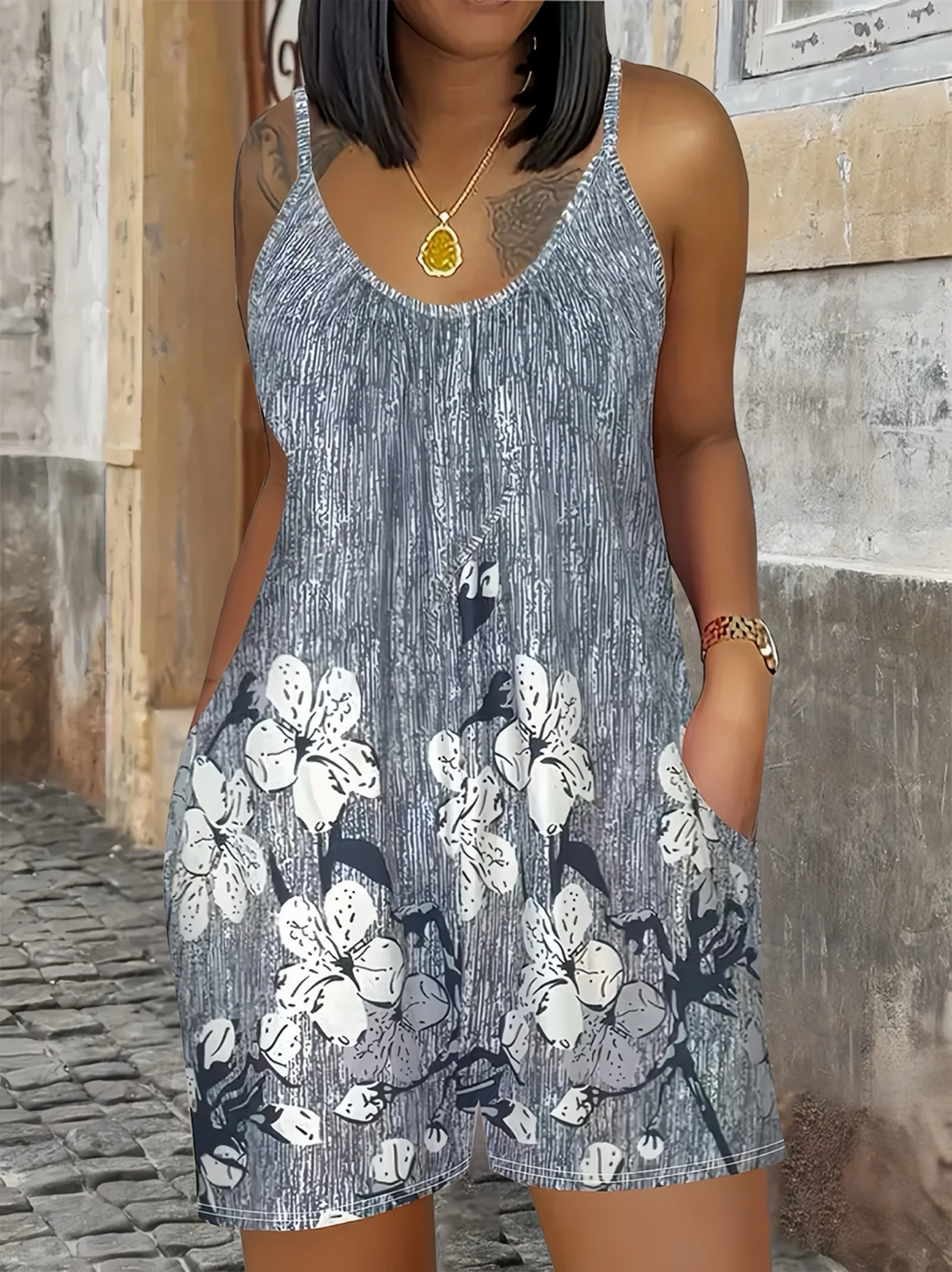 Letni kombinezon damski z nadrukiem w paski Eleganckie szorty bez rękawów Plus Size Romper Casual Fashion