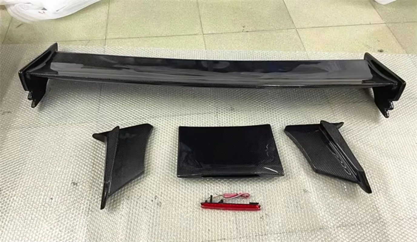 Style Carbon Fiber Rear Spoiler Trunk Spoiler for R35 6