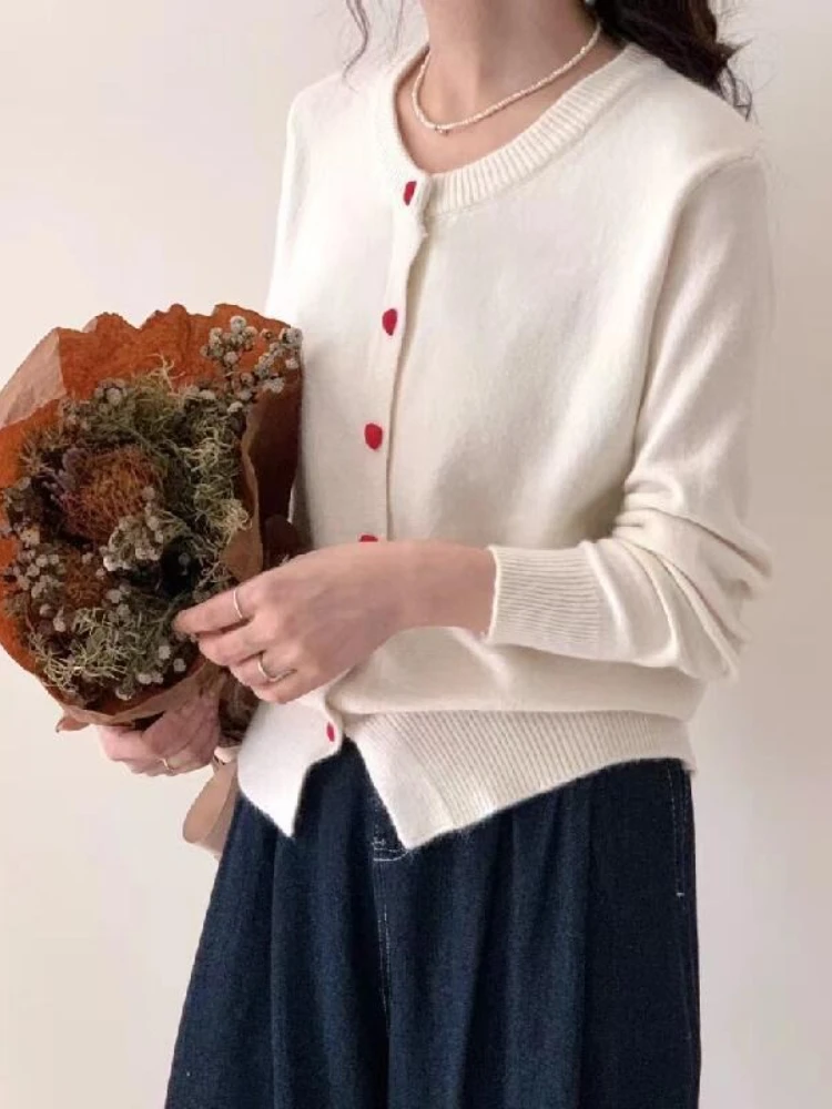 Трикотажный кардиган с перевязанным вырезом, женский свитер с длинным рукавом на осень/зиму, винтажный корейский модный свитер реглан с пуговицами в форме сердца, верхняя одежда, куртка