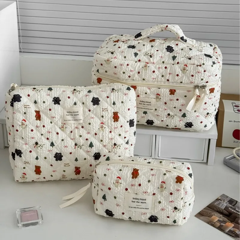 

Cute Cartoon Bear Women Cosmetic Bags Large Capacity Portable Ladies Wash Storage Bag Thread Design Girls Makeup Clutch Purse
