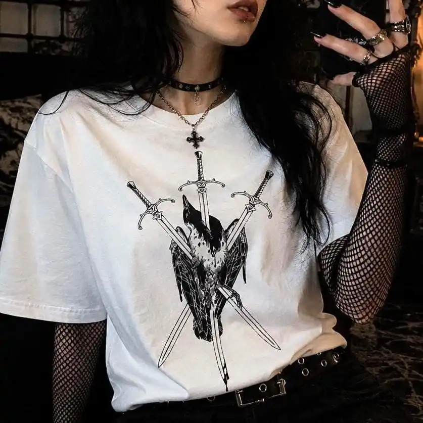 Retro Gothic Sword T-shirt Suitable for Both Men and Women Alternative Fashion Street Wear Skull Expression Punk Gift