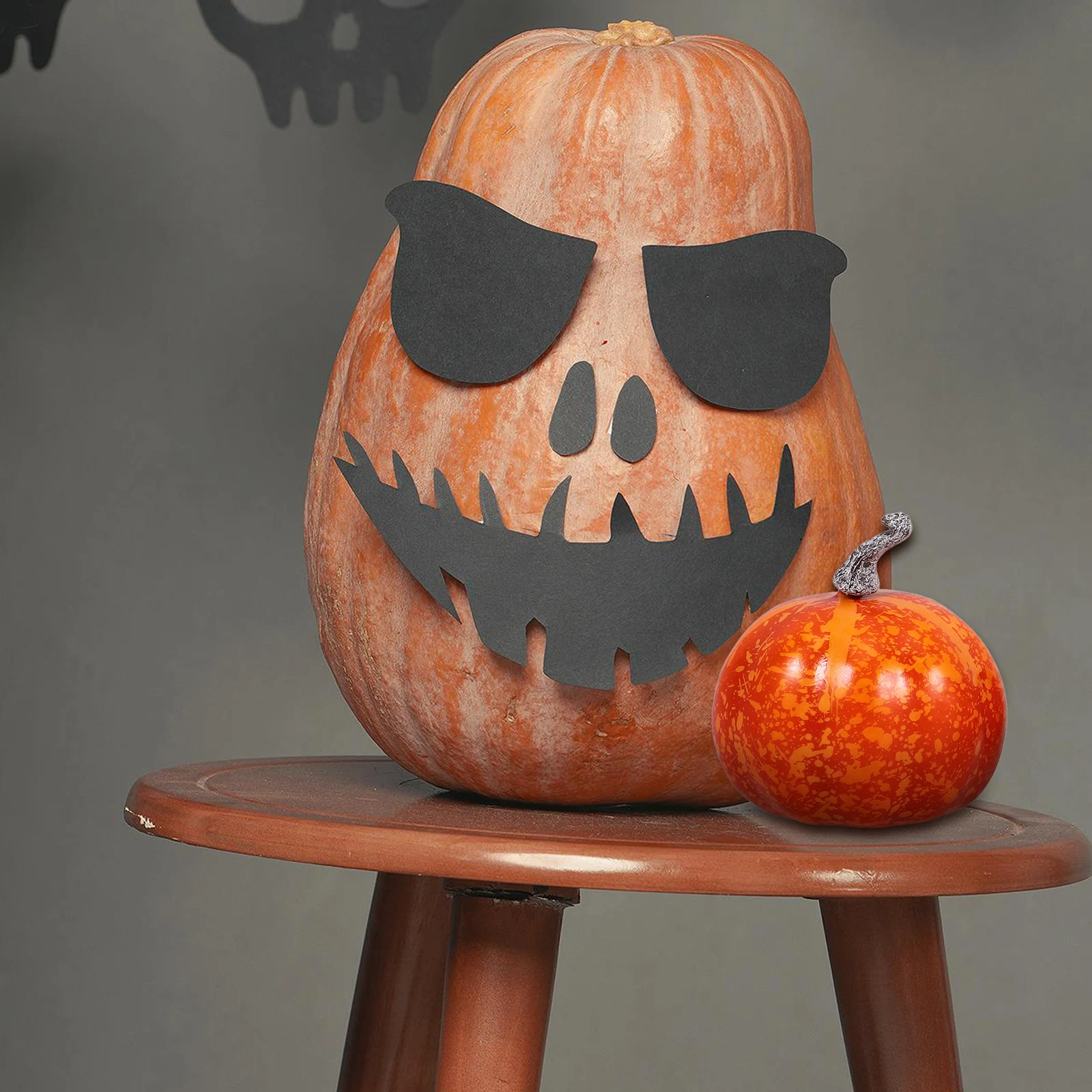 

12Pcs Artificial Realistic Foam Mini Pumpkins Fall Decoration Halloween Pumpkin Ornament Decor Prop Set for Indoor Outdoor Use