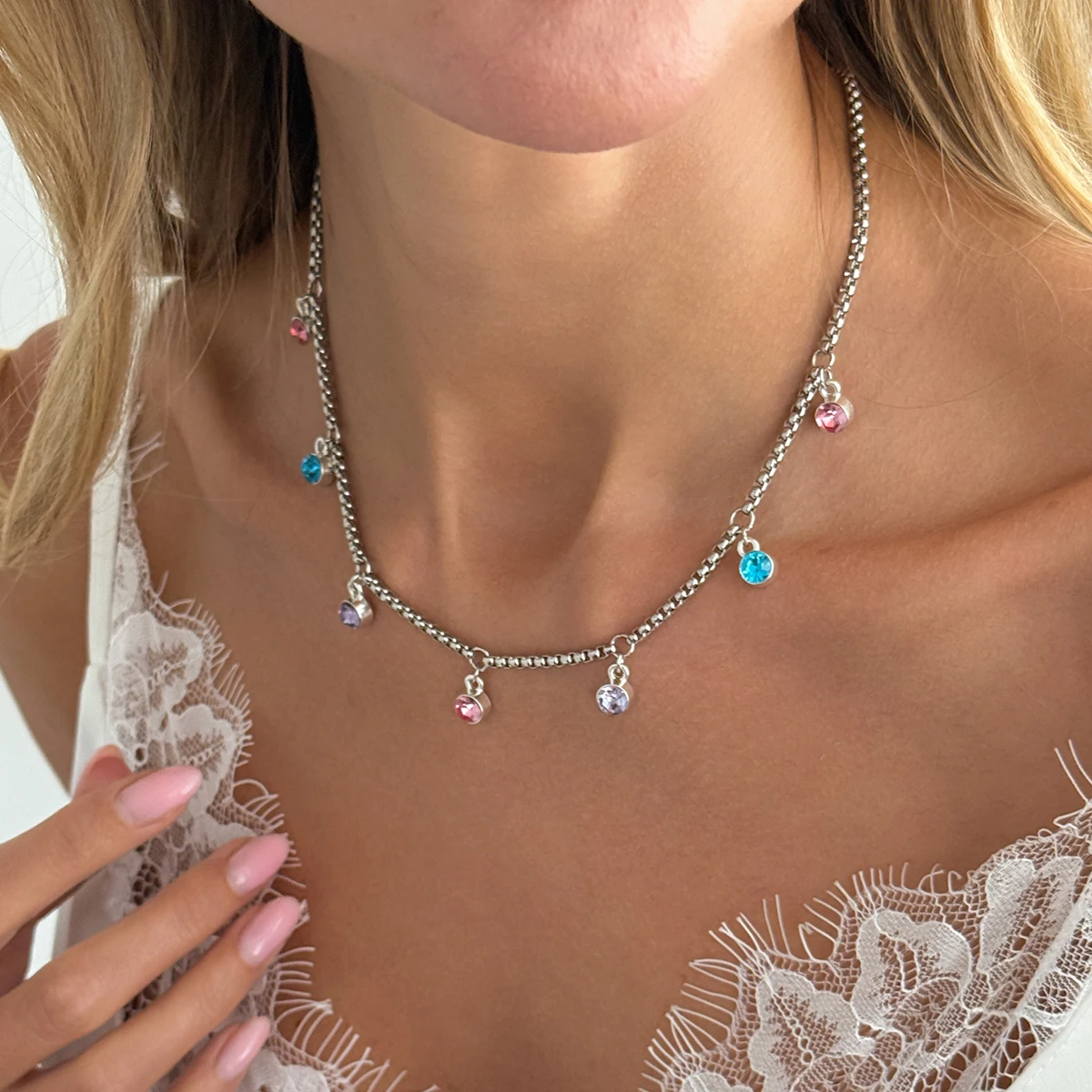 Ingemark Sweet Colorful Rhinestones Pendant Choker Necklace for Women Cute Adjustable Clavicle Chain Y2K Jewelry Accessories
