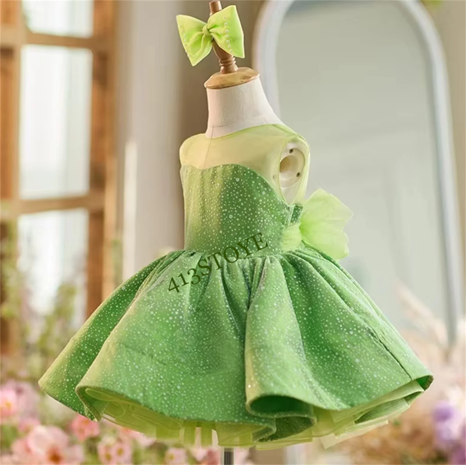 Maßgeschneidertes grünes ärmelloses Blumenmädchenkleid, knielang, Prinzessin, Baby, Hochzeit, Geburtstag, Party, Urlaubskleid