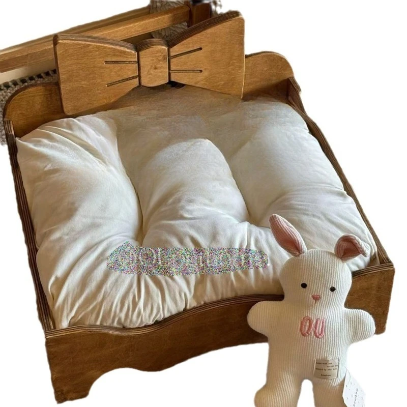 Solid wood pet bed bow cat and dog bed, universal in all seasons, pet nest wooden bed c