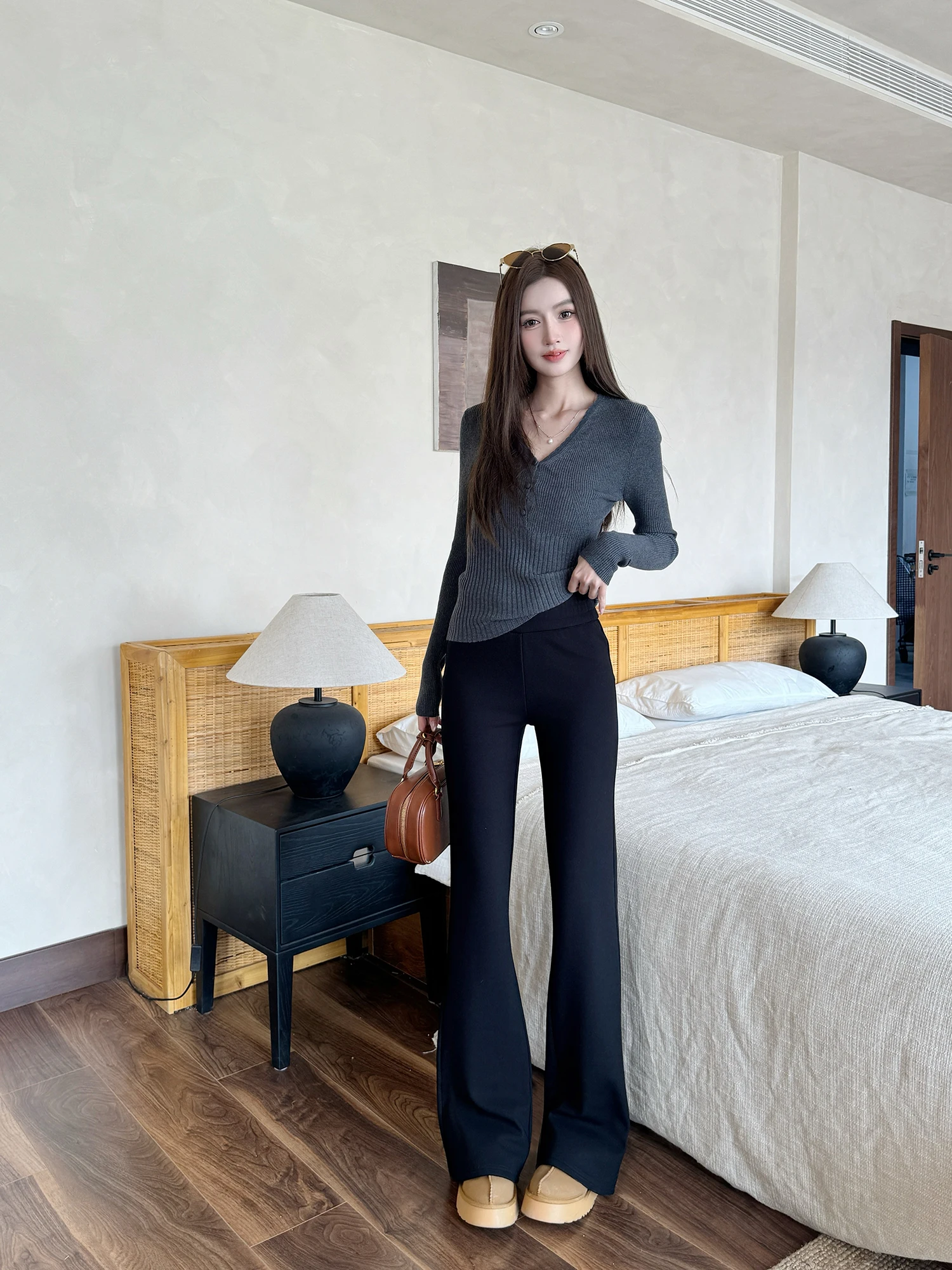 

Thiened Fce Women's Slim Fit Micro Flared Pants Elastic Waist Casual Trousers Warmth Enhancing l Waist Design