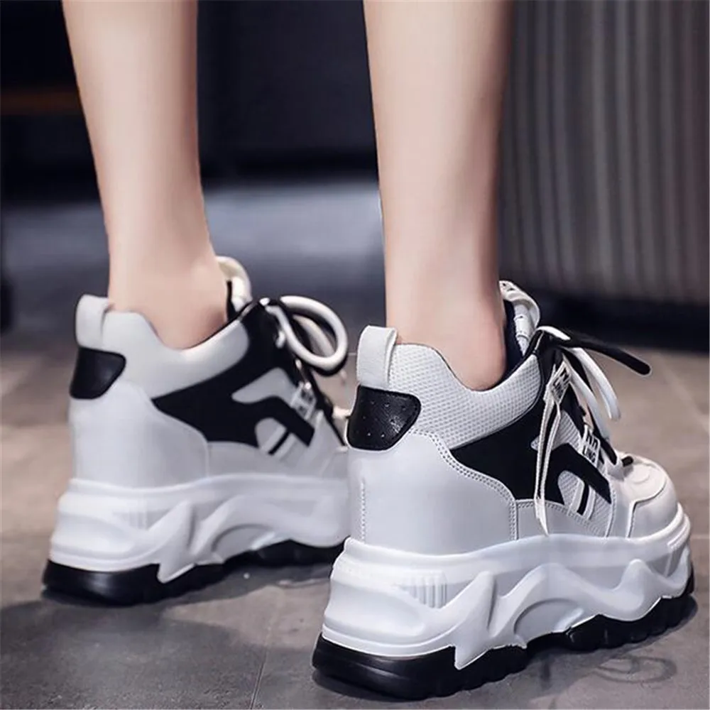 Sports Shoes Women's Spring 2024 New Students Casual Korean Muffin Outside Walking Trainers Lady Thick Soled Dad Sneakers White