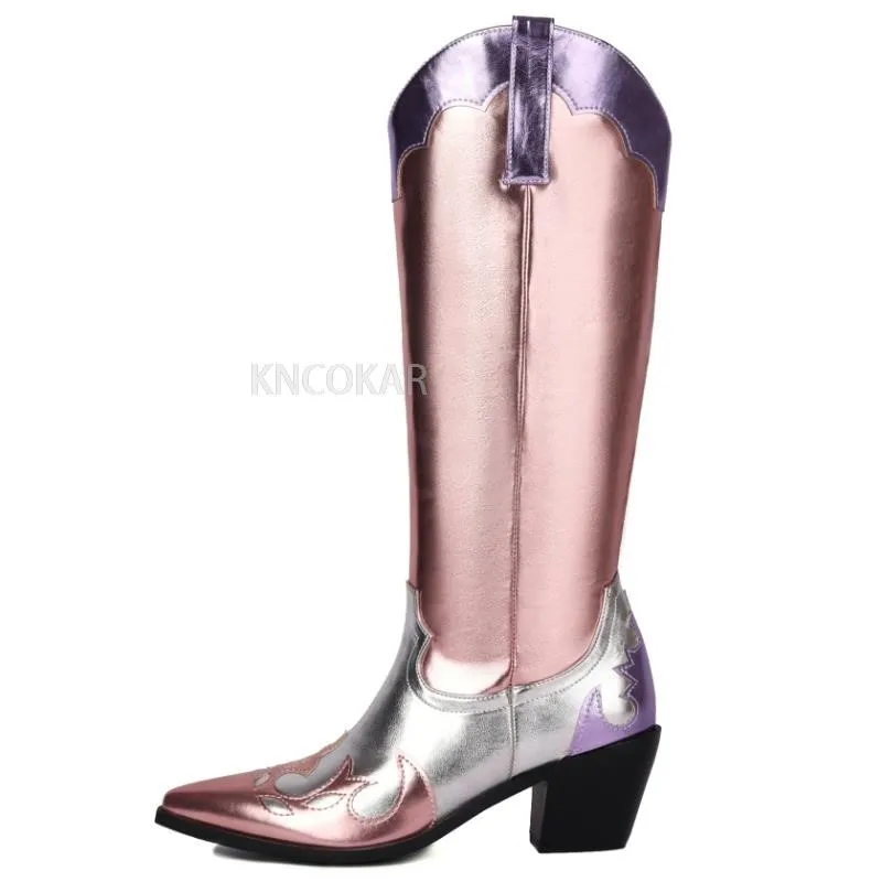 أحذية نسائية شتوية بطول الركبة لعام 2025 بكعب عريض فاخر باللون الذهبي والوردي أحذية متطابقة للركبة على شكل حرف V