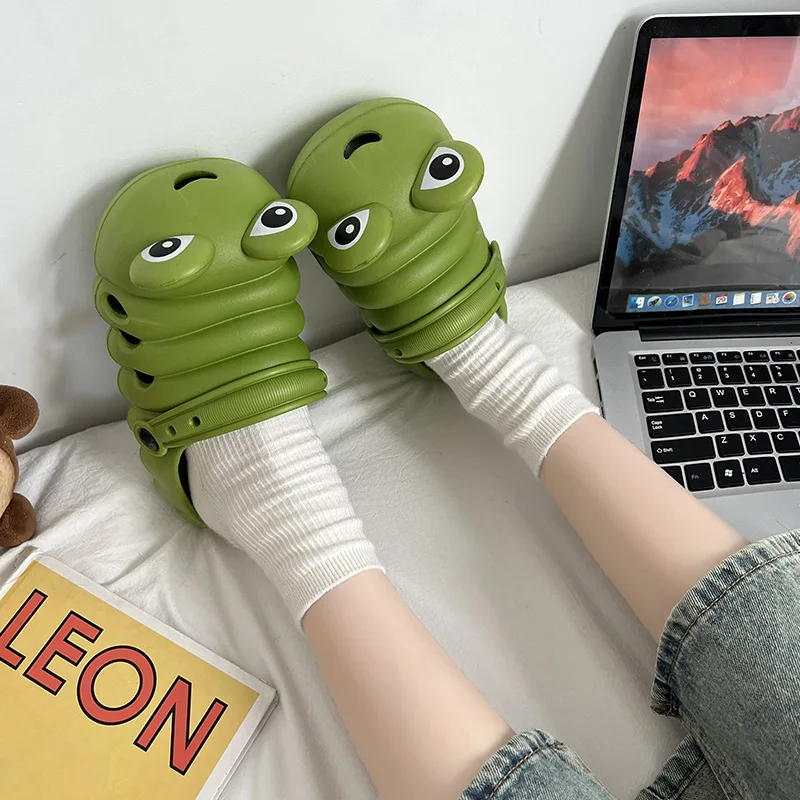 New Slippers Cartoon Cute Caterpillar EVA Hole Shoes Outside to Wear All the Light Beach Bag Head Slippers Women Sandals Light