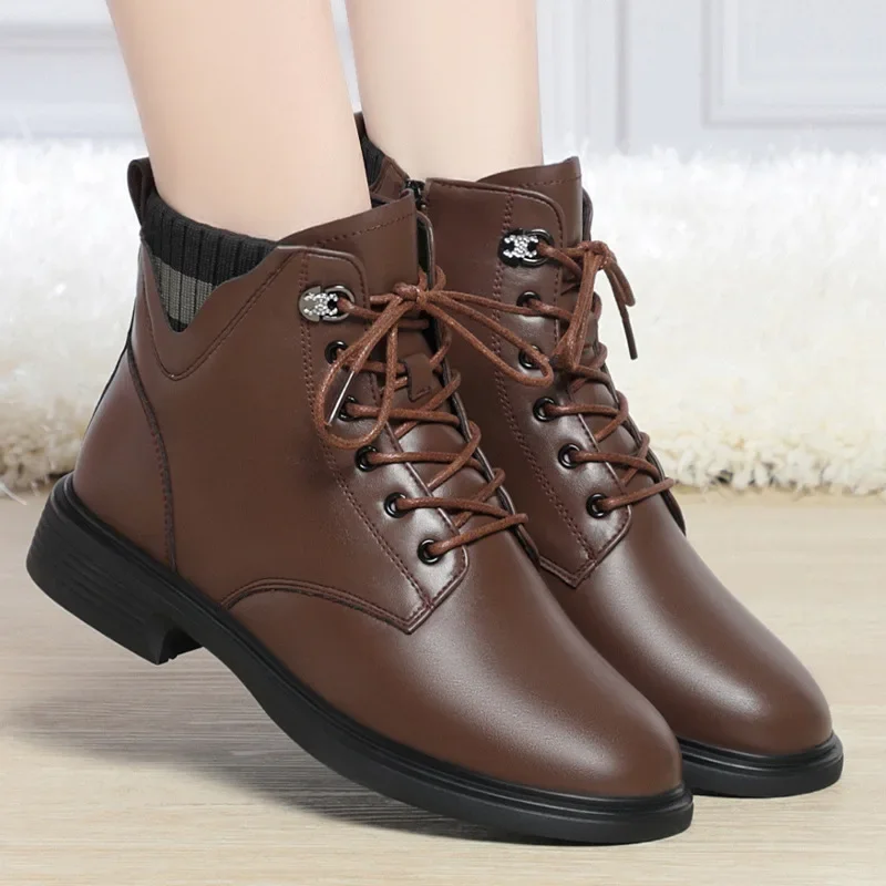 

3cm Comfortable All Match Fashion Flexible Soft Leather Boots Platform Shoes 2026 Fall Winter Square Heels Ankle Boots with Fur