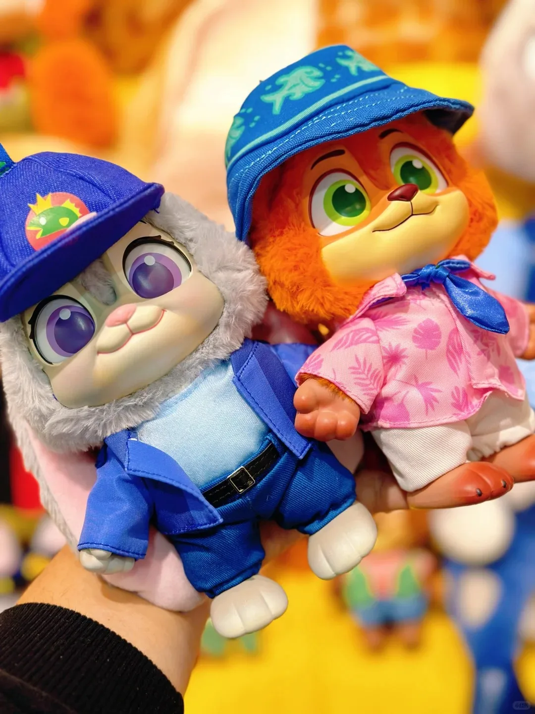 Zootopia 2 الحياة اليومية صندوق أعمى نيك جودي المنقولة عمل الشكل الفينيل أفخم المفاتيح قلادة دمية جمع صندوق مفاجأة الهدايا